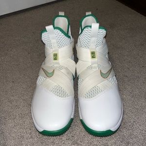 LeBron Soldier 12 'SVSM Home'